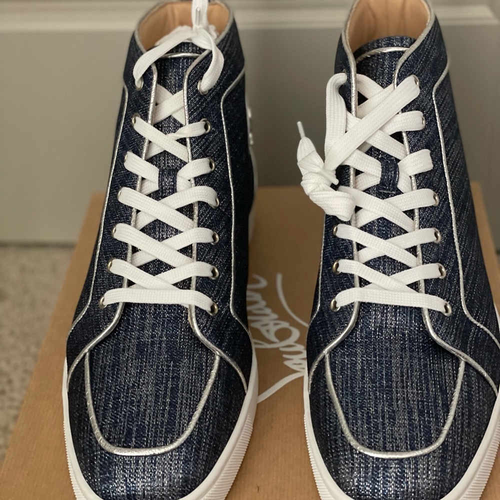 Christian Louboutin (BRAND NEW)